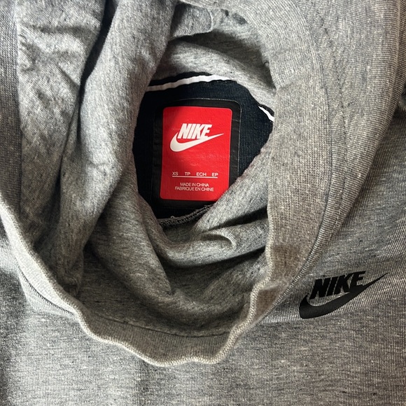 Nike Women’s Dri Fit Work Out Hoodie Sweatshirt Spell Out With Pockets - Picture 2 of 6